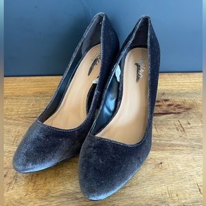NWOT Mossimo heels